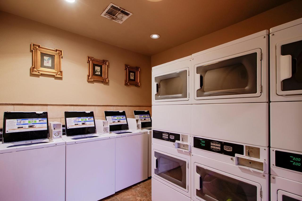 Oyo Pinewood Inn & Suites Silsbee Zewnętrze zdjęcie