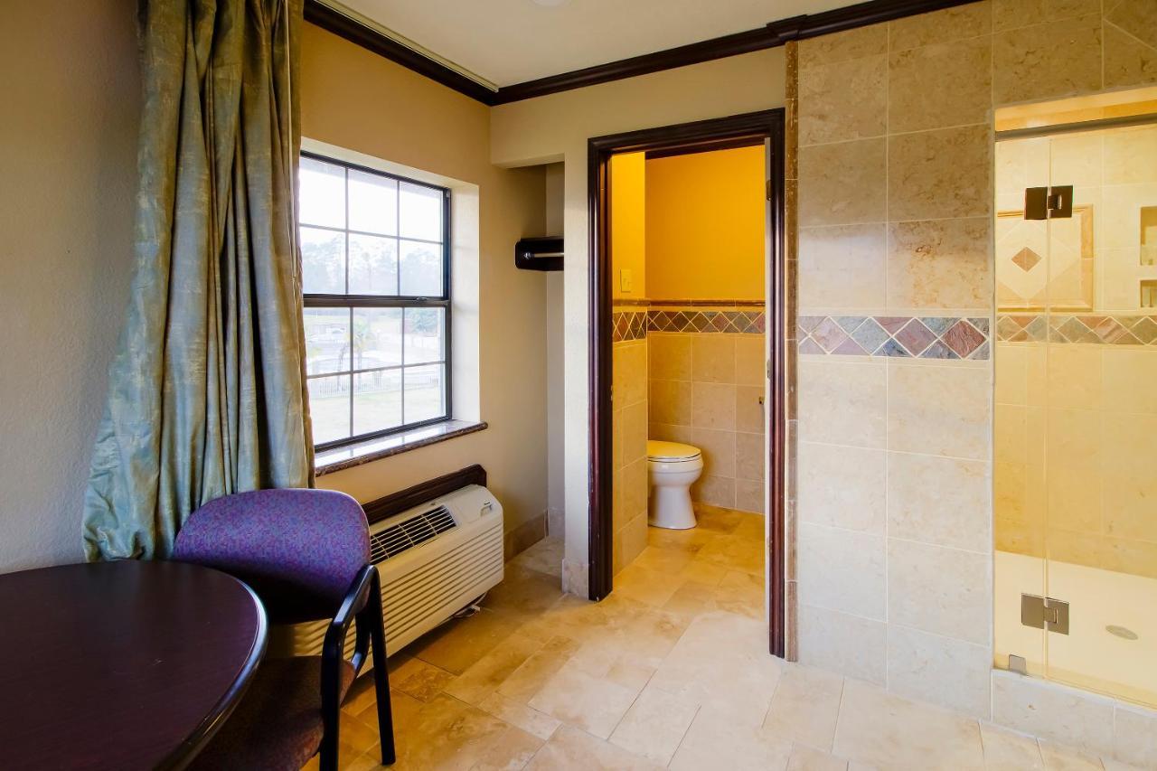 Oyo Pinewood Inn & Suites Silsbee Zewnętrze zdjęcie